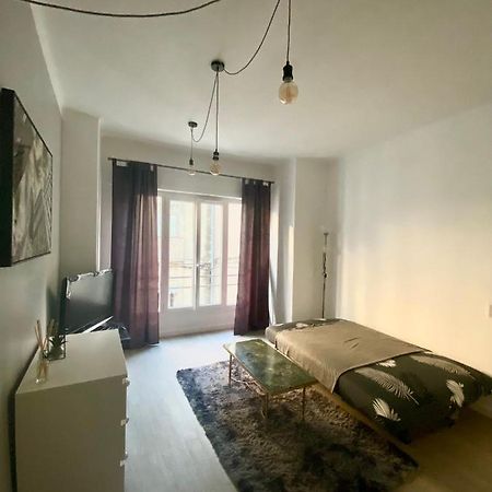 Studio Centre Ville Nimes Bagian luar foto