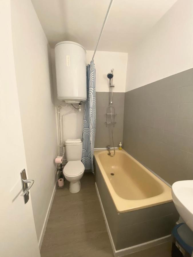 Studio Centre Ville Nimes Bagian luar foto