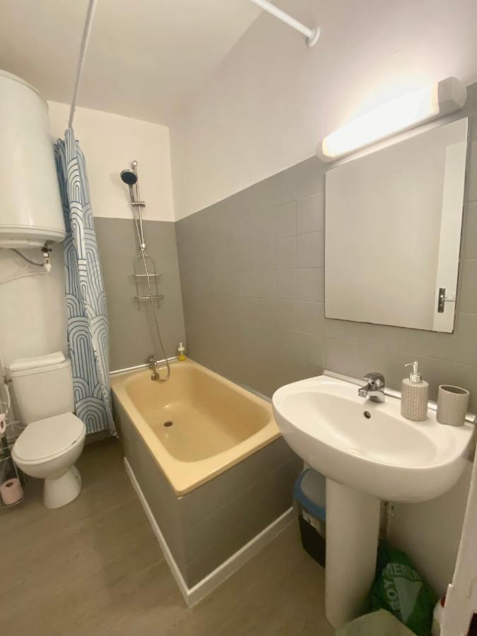 Studio Centre Ville Nimes Bagian luar foto
